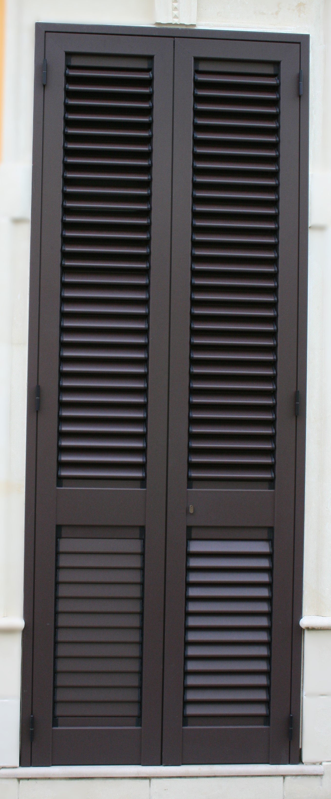 Persiana con attestazione di conformità